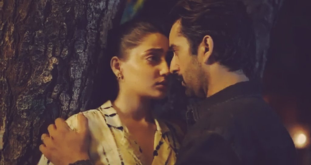 _moonchild_128's tweet image. If any comic horror and with a tint of romance if you wanna watch see this show have everything 🤌👏
Rather than shitty ass show claming to be horror and in return nothing #suhaganchudail 

#Aakhridastak #rajveersingh