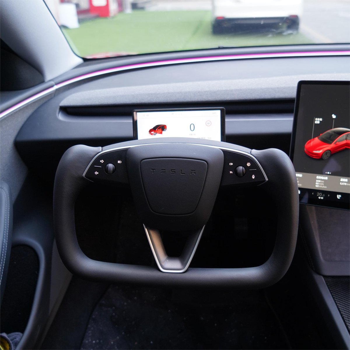TeseryL's tweet photo. Exploring the world of custom Tesla steering wheels: Why customize? ππ¨
https://t.co/tDECMdE2Er
#TeslaMods #CustomSteering #Stunning #Mods #Cybertruck $TSLA #teslatakeover https://t.co/1l2aO5Fqks