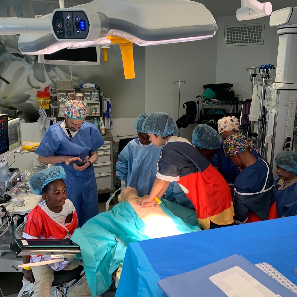 Hôpital Pitié-Salpêtrière AP-HP tweet media