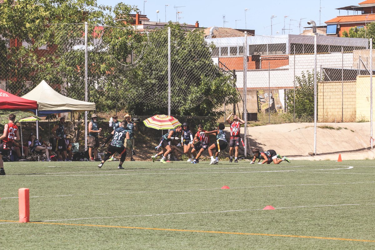 Vva_BlackStorks's tweet photo. ➡️ GRUPO B
1. Leganés #Monsters🐲 4-0
2. Pontevedra #Canteiros⛏ 3-1
3. Mérida #Romanos⚔️ 2-2 (-44)
4. Aljarafe #Harriers🐦 1-3
5. #StorksCrew🪹 0-4
🧵 (2/5) 👇 https://t.co/sF6bEY8cOk