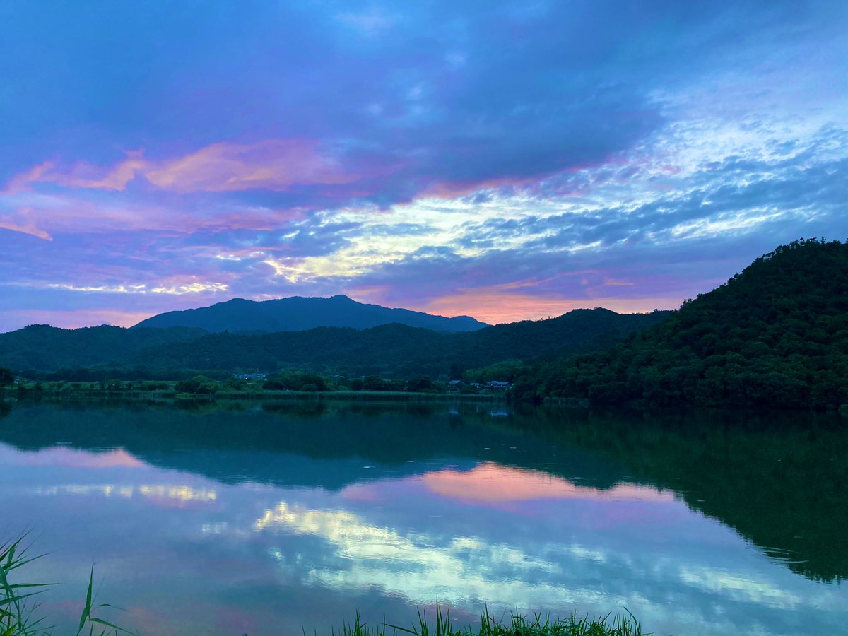 katayan1205's tweet photo. 通勤途中。今朝の渡月橋、昨夕の広沢の池。 https://t.co/0zgAtAjqoR