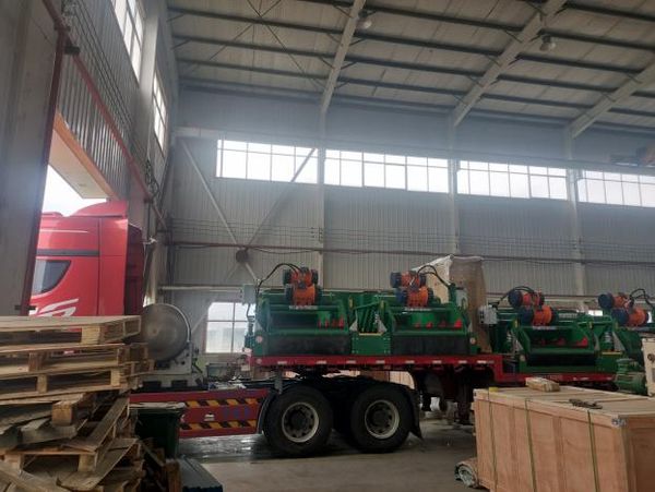 TianRui2023's tweet image. 🌟 Introducing the latest innovation in drilling fluid vibrating screens - the bilinear vibrating screens! Recently, these screens have taken the international market by storm with their exceptional performance and high demand

#TRSolidsControl #BilinearVibratingScreens