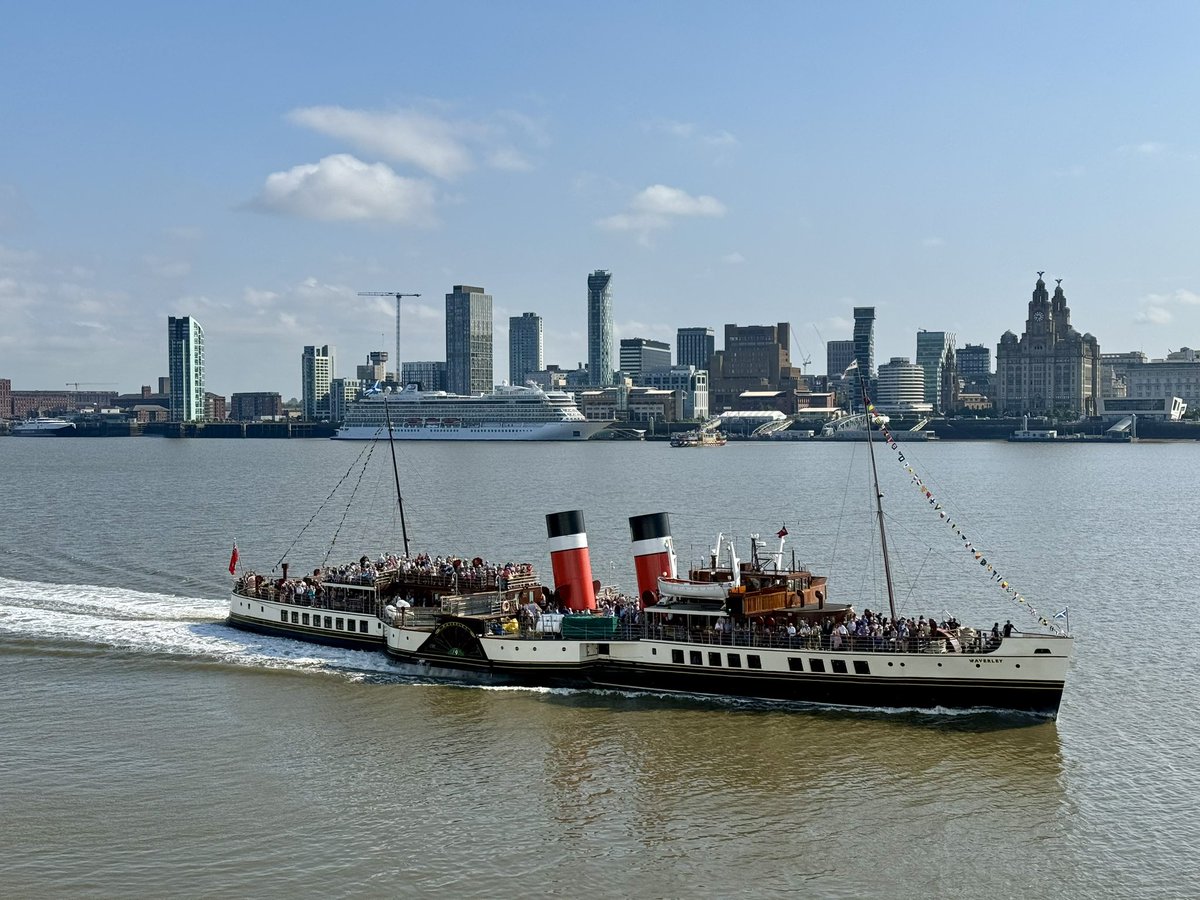 A wonderful sight and sound of the magnificent <a href="/PS_Waverley/">Paddle Steamer Waverley</a> powering along the Mersey with <a href="/MerseyFerries/">Mersey Ferries</a> Snowdrop and Viking Sky adding to the backdrop of #Liverpool