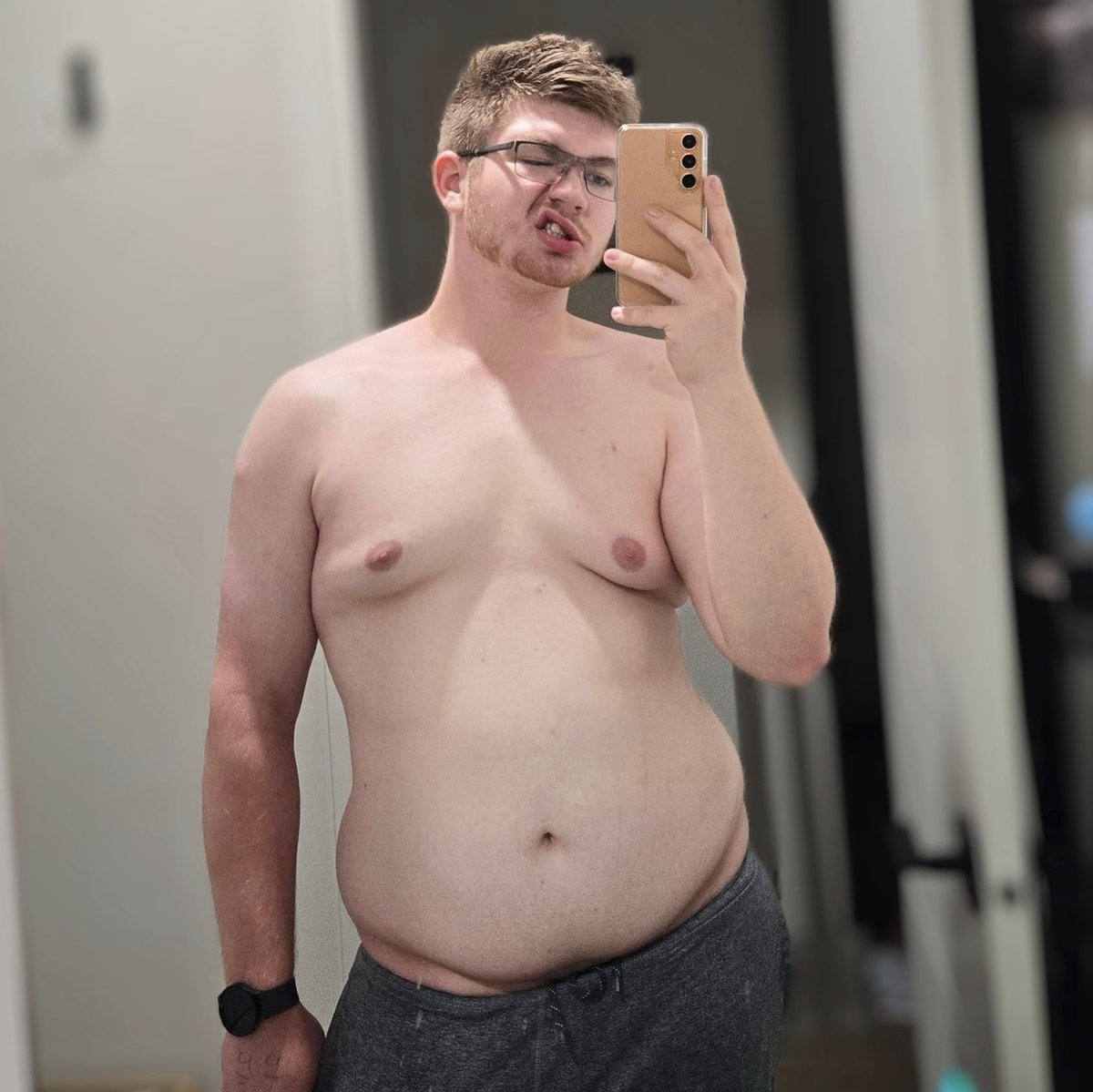 Beefyboibear's tweet photo. We look sexy, but do we feel sexy is the question ⁉️ 
#gay 
#gaybear
#tummyTuesday 
#cruves 
#wedonttalkaboutmyfarmerstan 
#gaybc https://t.co/IzVL4AcIMv