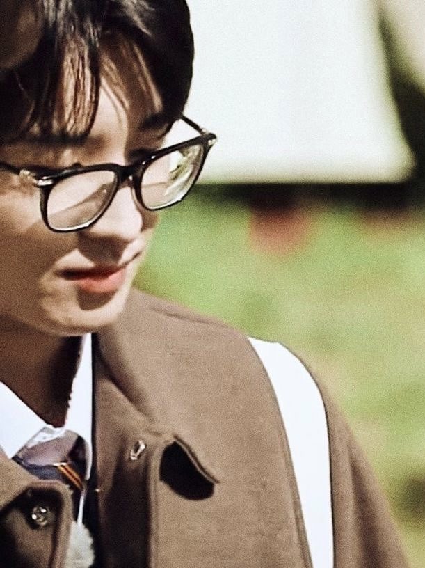mouriji's tweet photo. #wonwoo x oc ( pt 3 )

an au wherein coincidentally (?) buong linggo ng intrams kayong na jail booth ng one sided enemy mo. https://t.co/Q0IxklpLL1