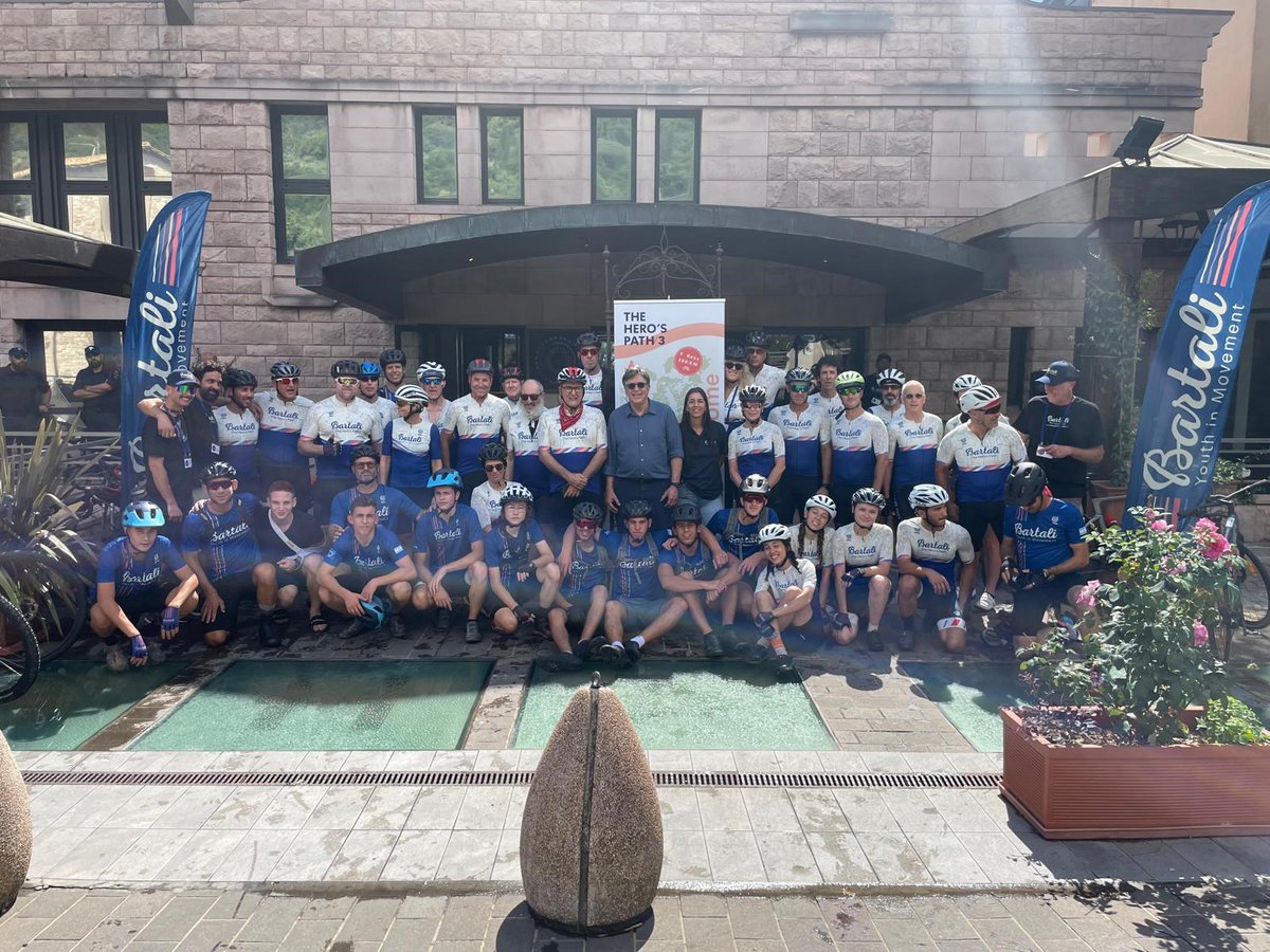 È stato un onore e un piacere incontrare ad #Assisi i giovani partecipanti alla terza edizione della “Bartali – The Hero’s Path”, una corsa ciclistica di beneficenza da Assisi a Firenze, promossa dall’ONG israeliana “Bartali – Youth association in movement”.

Lo scopo