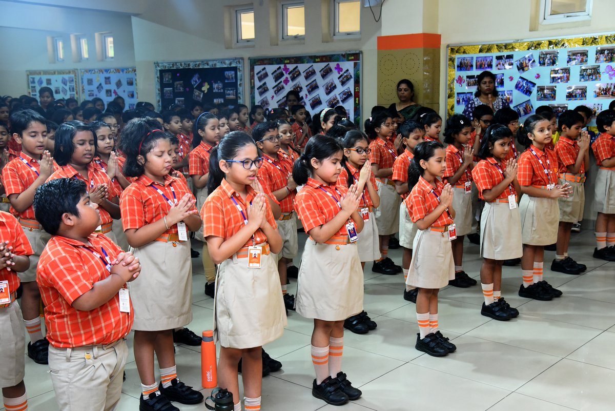 SAI_Edu_In's tweet image. On June 24, 2024, the morning assembly set a structured, positive, and motivated tone for the day, promoting a sense of belonging and purpose among students. The SAIoneers of Class III A led the morning assembly with great interest and enthusiasm. 
#MorningAssembly #AGreatStart
