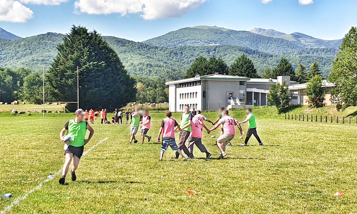 Candidats + recruteurs ont le même maillot à #Lavelanet  ➡️ Du Stade Vers l'#Emploi ✅ Avec #FranceTravail, <a href="/LigueOcRugby/">Ligue Occitanie Rugby</a>, Stade Lavelanetien, <a href="/Lavelanet_09300/">Ville de Lavelanet09</a>. 7️⃣3️⃣ participants pour casser les codes du #recrutement / #valeursdusport 
<a href="/muriellehenry1/">Murielle HENRY</a> <a href="/FTravail_OCC/">France Travail Occitanie</a> <a href="/BarbaraMarrou/">marrou barbara</a>