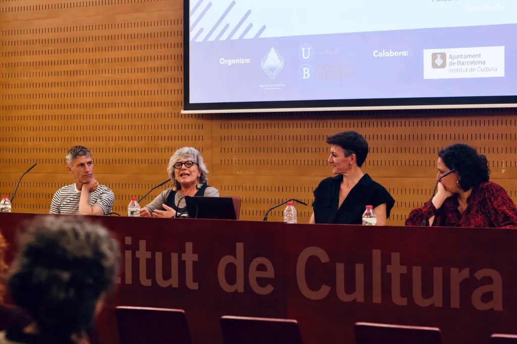 📚El projecte d’escriptura terapèutica per a pacients, #RELATHos ha estat presentat com una iniciativa destacada i inspiradora a la IX Jornada de Mediació Artística: Art i Salut👏
ℹ️ja.cat/M4CEy
<a href="/bcncultura/">Barcelona Cultura</a> <a href="/UniBarcelona/">Universitat de Barcelona</a> <a href="/bcn_ajuntament/">Ajuntament de Barcelona</a>