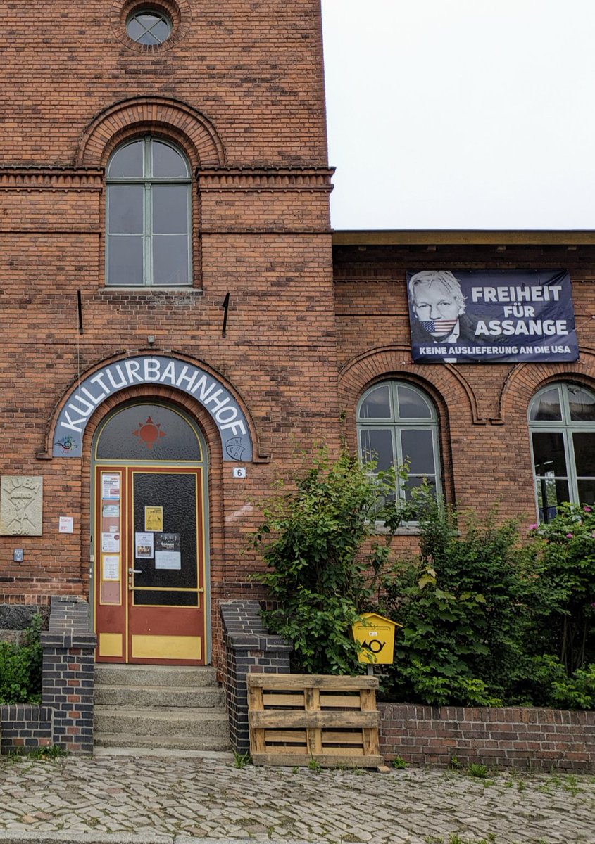 SchmidGunnar's tweet image. Julian Assange ist frei.
#JulianAssange
#Wendland
#Hitzacker