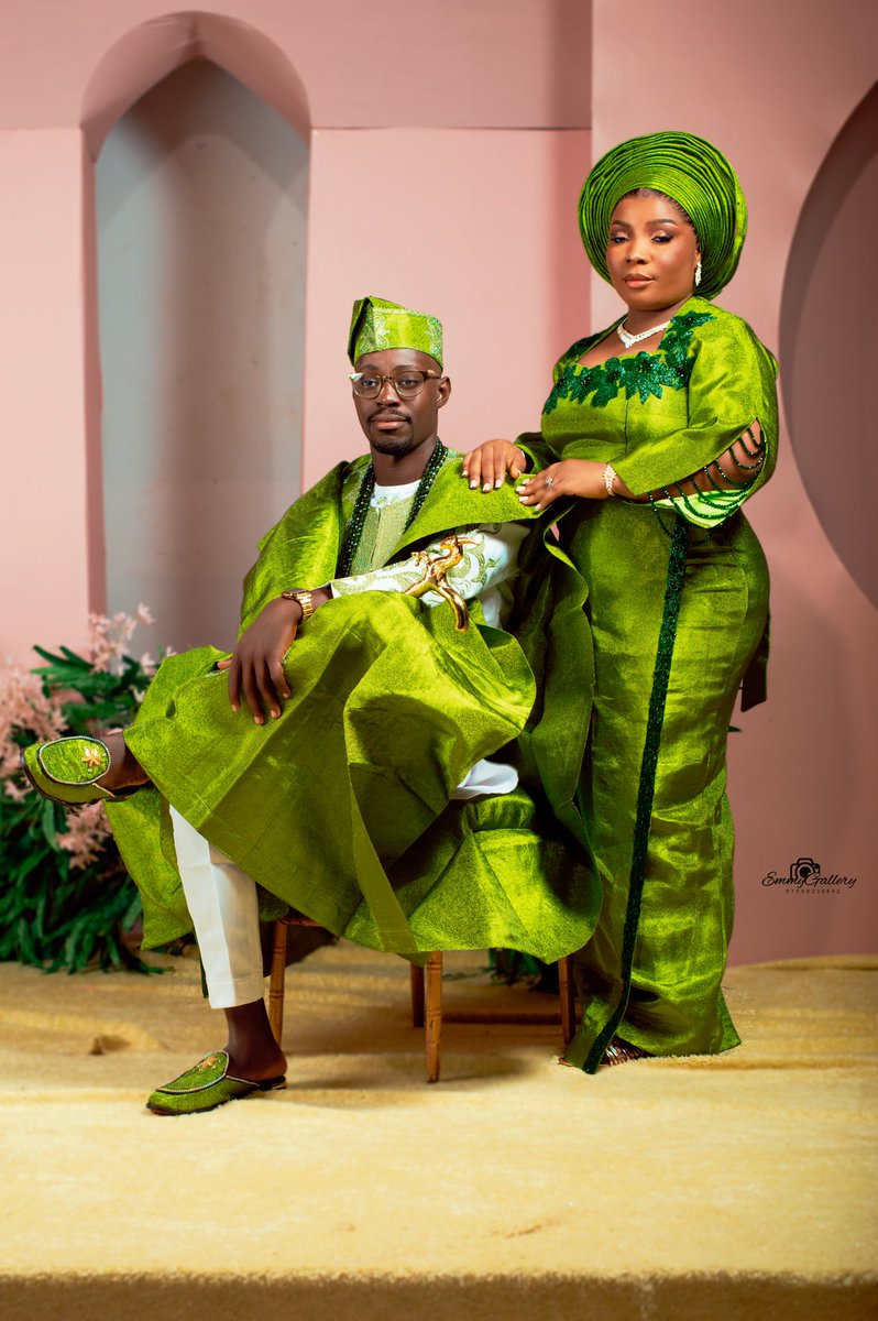AARE_BAMISAYE's tweet photo. #MADE2024 GRACED BEYOND IMAGINATION...
THANK YOU ALL🙏

Mr &amp; Mrs Bamisaye R.A https://t.co/IEuCMcDMNP