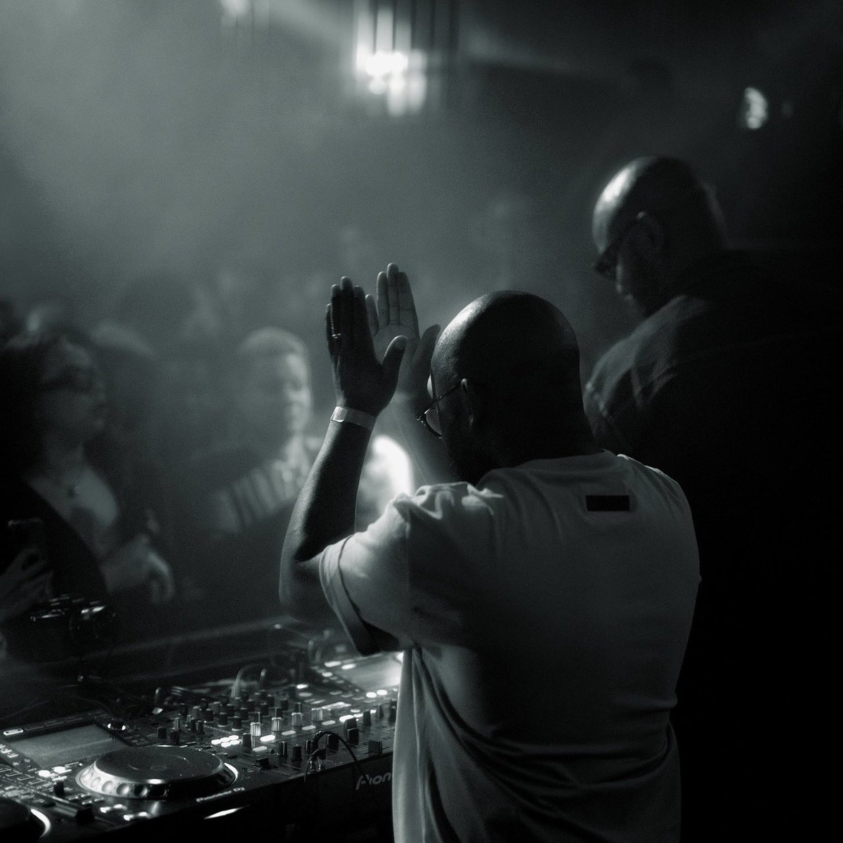 tiltwoparties's tweet image. Welcoming @LemonnHerb to #TilTwo next month with their Futuristic Melodies

tiltwoparties.com/artists/lemon-…

Grab your tickets - tiltwoparties.com/15