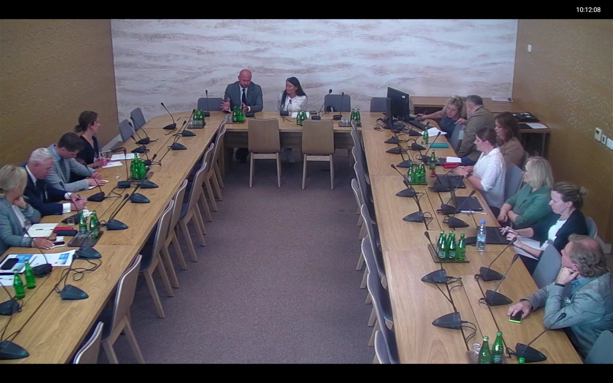 Jacek Siewiera, szef BBN w Sejmie: Kluczową rzeczą  jest utrzymywanie rezerw leków oraz stworzenie warunków, aby część ich produkcji prowadzić w Polsce. Na Ukrainie w czasie wojny 2 razy więcej dzieci zmarło z powodu braku insulin niż działań zbrojnych.