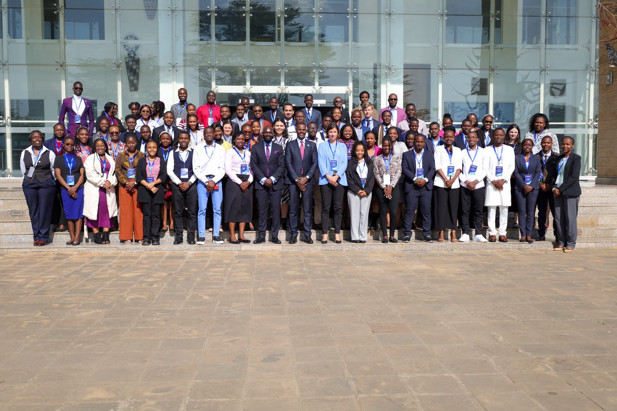 The Climate Diplomacy Academy aims to bridge the climate negotiations gap, equipping new leaders with the skills and knowledge needed to drive impactful climate actions. Congratulations to the graduating class of  #CDA2024