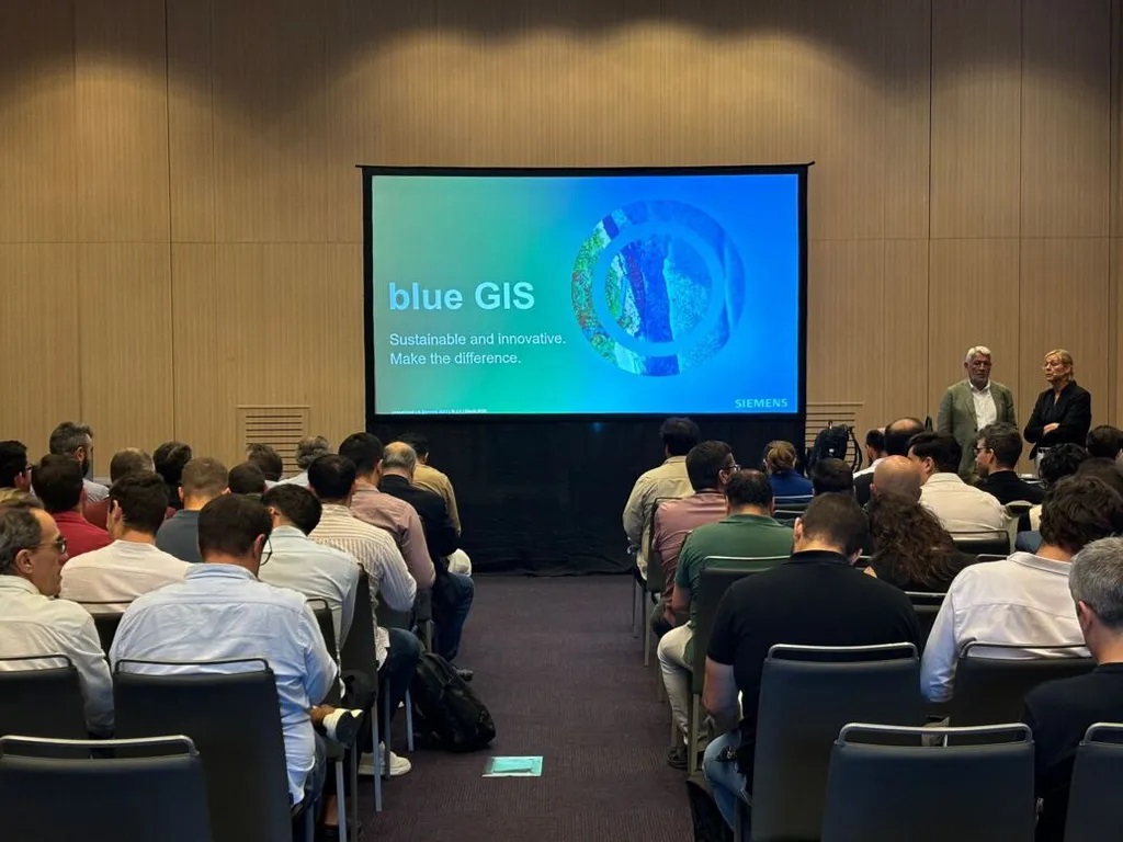 siemens_es's tweet image. Esta es la solución para evitar la emisión de gases fluorados👇

Más de 800 clientes españoles ya conocen la familia de celdas de #MediaTensión #blueGIS: única solución del mercado para ayudar a alcanzar los objetivos de #sostenibilidad de la UE 🌱

+info: sie.ag/41xFbm