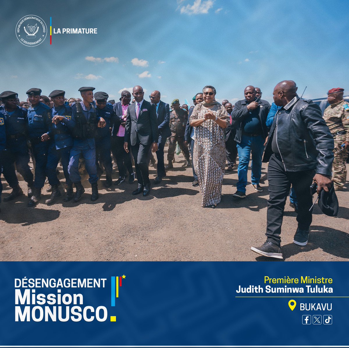 PrimatureRDC's tweet photo. #Sécurité #Désengagement
25 juin 2024 | Arrivée à Kavumu (Sud-Kivu) pour sa 1ère itinérance. Objectif: Présider la cérémonie de la fin de la 1ère phase du processus de désengagement de la MONUSCO #Pilier2 https://t.co/8VDz2myYpM