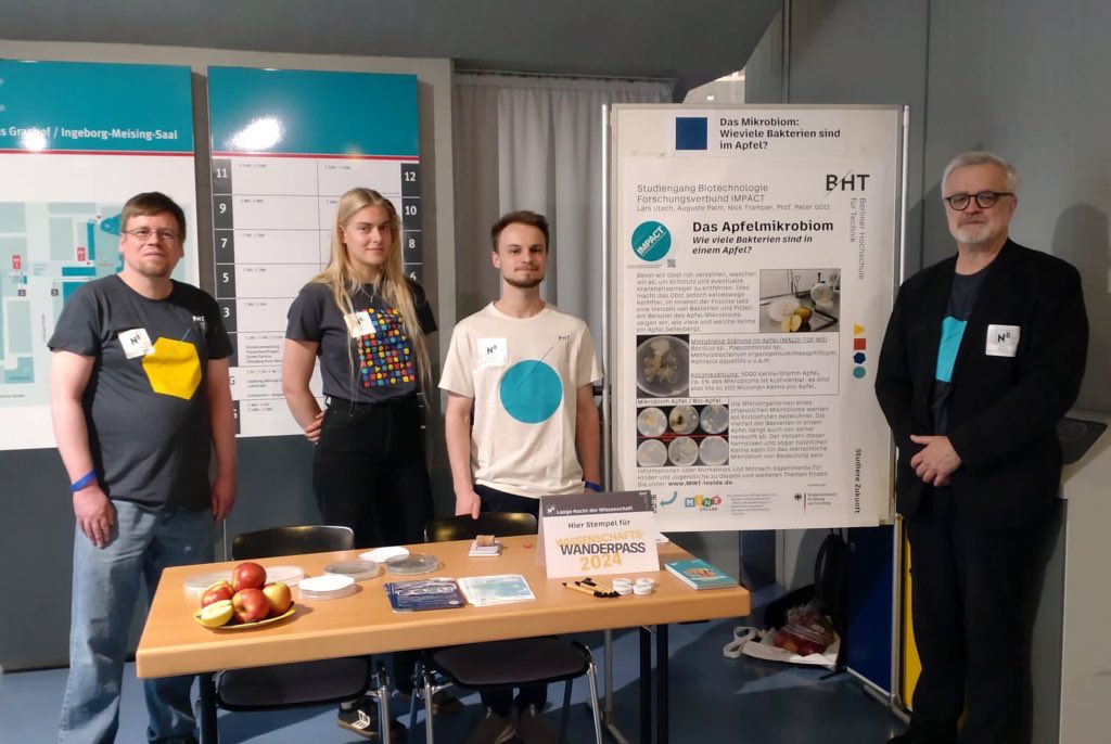 bbb biotechnologieverbund berlin-brandenburg (@biotechbb) on Twitter photo Zur "LangenNacht der Wissenschaften 2024" am Samstag präsentierte unser Cluster-Partner, die <a href="/BHT_bln/">Berliner Hochschule für Technik (BHT)</a> u.a.
"Das Apfel-Mikrobiom: Wieviele Bakterien sind im Apfel?"
Viele Besucher informierten sich & freuten sich zudem über Tipps für MINT-Aktivitäten in der Region.
#MINTinside Zur "LangenNacht der Wissenschaften 2024" am Samstag präsentierte unser Cluster-Partner, die <a href="/BHT_bln/">Berliner Hochschule für Technik (BHT)</a> u.a.
"Das Apfel-Mikrobiom: Wieviele Bakterien sind im Apfel?"
Viele Besucher informierten sich & freuten sich zudem über Tipps für MINT-Aktivitäten in der Region.
#MINTinside