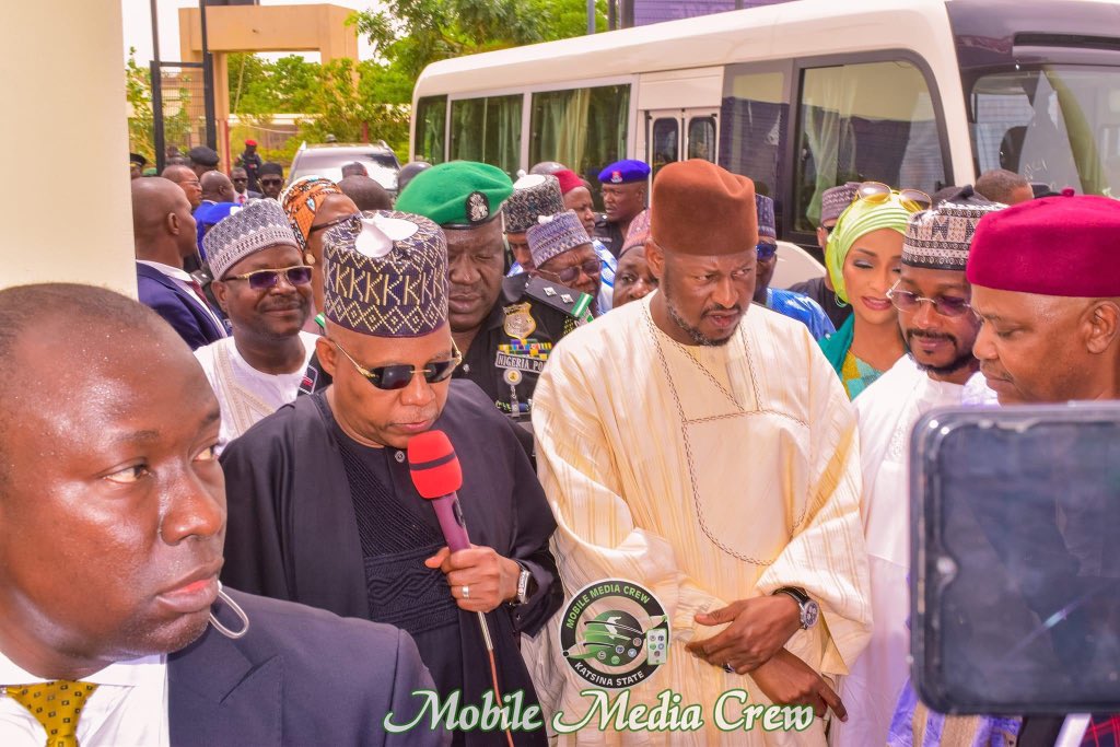 Miqdad_Jnr's tweet photo. The Vice President of the Federal Republic of Nigeria, Senator Kashim Shettima, paid an official visit to Katsina where he formally commissioned the 16-bed state-of-the-art Dialysis Centre. 

The Dialysis Centre was successfully constructed by @dikko_radda's administration and is situated at the General Amadi Rimi Specialist Hospital, Katsina. 

The construction and equipping of this facility were completed within an impressive nine-month period. The primary goal of this new Dialysis Centre is to significantly improve the accessibility and affordability of kidney treatment for patients in the state, making critical healthcare services more readily available to those in need.