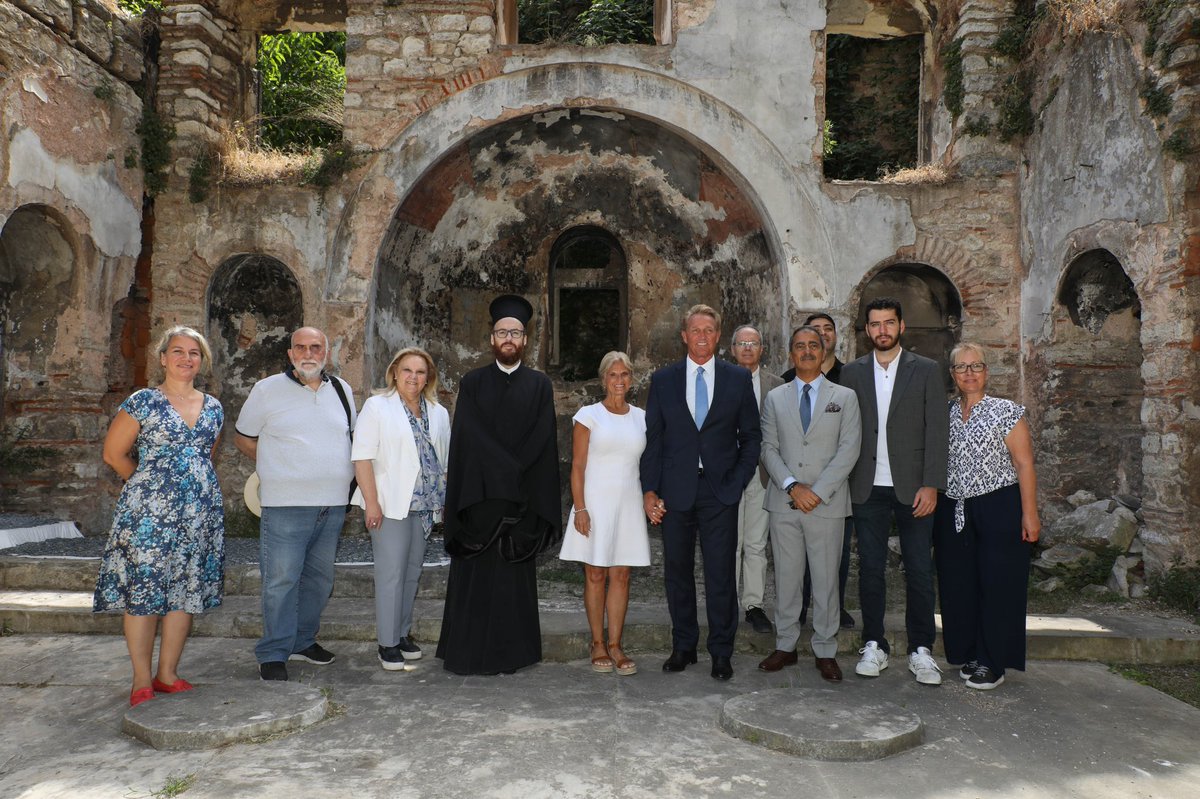 U.S. Embassy Türkiye (@usembturkiye) on Twitter photo Panagia Paramythia Kilisesi, ABD Büyükelçileri Kültürel Mirası Koruma Fonu'nun 2022 yılında <a href="/ozyeginuni/">Özyeğin Üniversitesi</a> 'ye verdiği 345.000 dolarlık hibe sayesinde yenileniyor. #BüyükelçiFlake ve eşi Cheryl Flake , yakın zamanda bu kiliseyi ziyaret ederek proje ve projenin İstanbul'un tarihi Panagia Paramythia Kilisesi, ABD Büyükelçileri Kültürel Mirası Koruma Fonu'nun 2022 yılında <a href="/ozyeginuni/">Özyeğin Üniversitesi</a> 'ye verdiği 345.000 dolarlık hibe sayesinde yenileniyor. #BüyükelçiFlake ve eşi Cheryl Flake , yakın zamanda bu kiliseyi ziyaret ederek proje ve projenin İstanbul'un tarihi