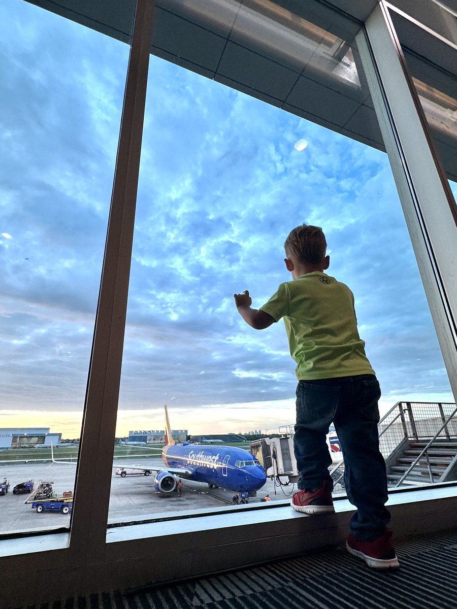 My son loved waiting for our <a href="/SouthwestAir/">Southwest Airlines</a> fly light as the sun rose at <a href="/FlyTPA/">Tampa International Airport ✈️</a>.