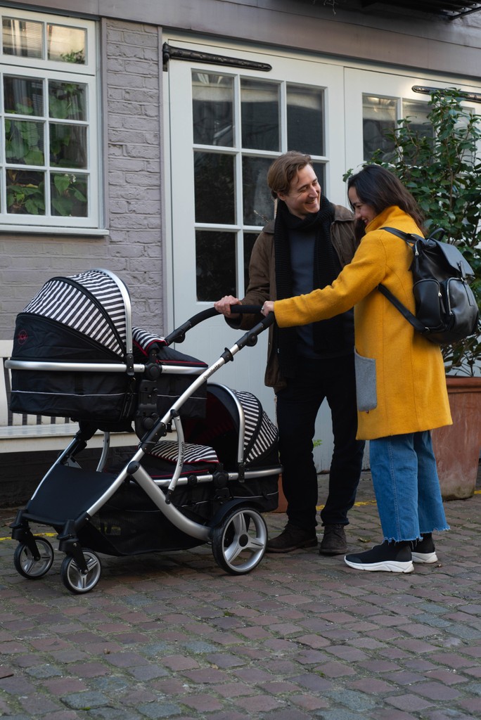 On Sale Now For £299.99 ⁠
Kids Kargo Duellette Twins, Carrycots convertible to toddler seats.⁠🤩⁠
⁠
kidskargo.com/product/duelle…⁠
⁠
Perfect for those expecting twins 👶👶⁠⁠
⁠
✨ Comes with two carrycot to seat units⁠
✨ Carrycots convertible to seat unit⁠s⁠