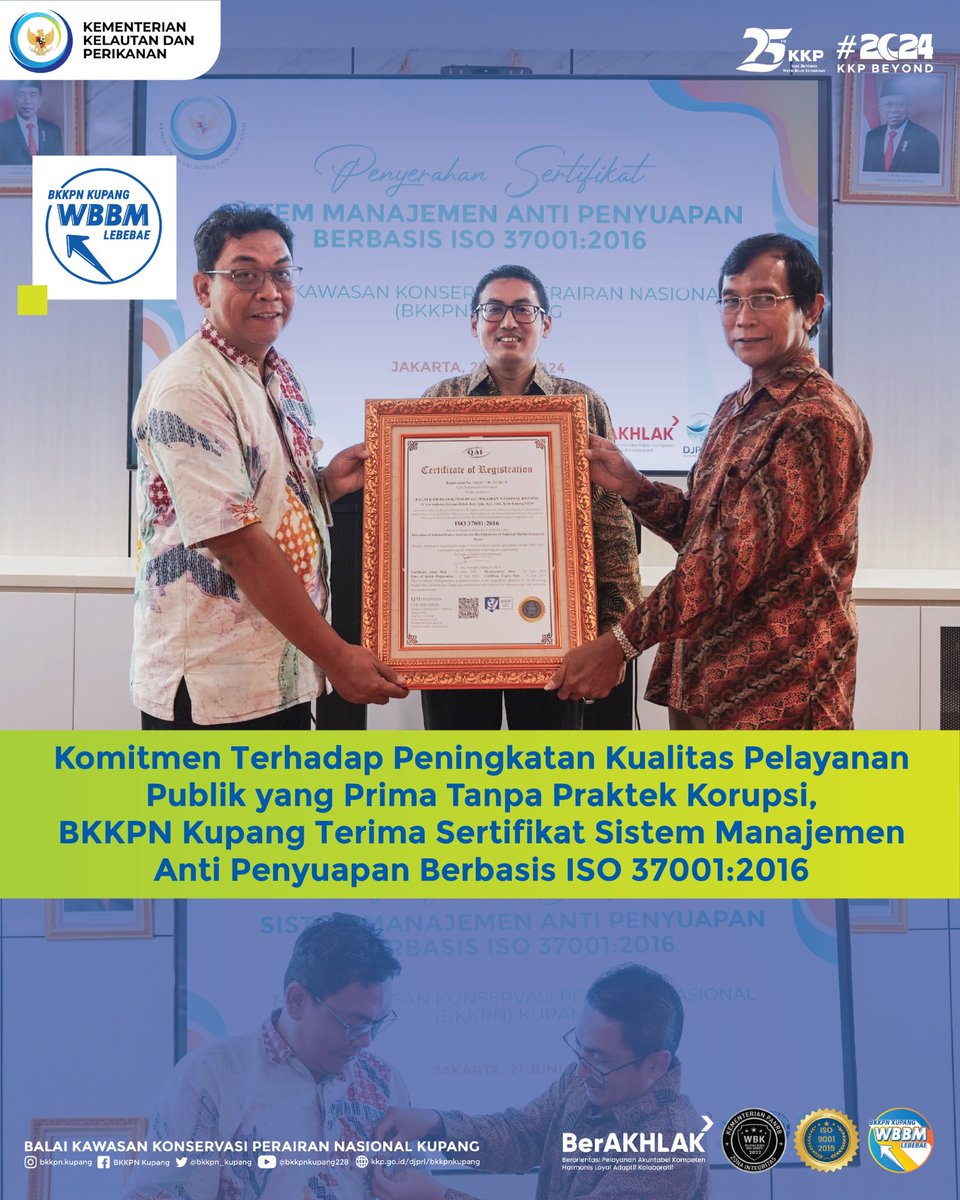 BalaiPK_kupang's tweet photo. Salam #SahabatBahari !!
BKKPN Kupang menerima sertifikat Sistem Manajemen Anti Penyuapan berbasis #ISO 37001:2016.
BKKPN berkomitmen meningkatkan kualitas pelayanan publik yang tanpa korupsi.
BKKPN Kupang memberikan #PelayananPrima semakin #Lebebae
#BKKPNKupangMenujuWBBM https://t.co/SVYvnJKcec