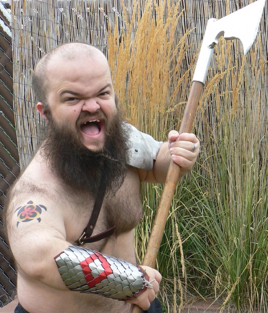 Арсен Маркарян в попытке перебанить весь твиттер за шутки про свой рост: