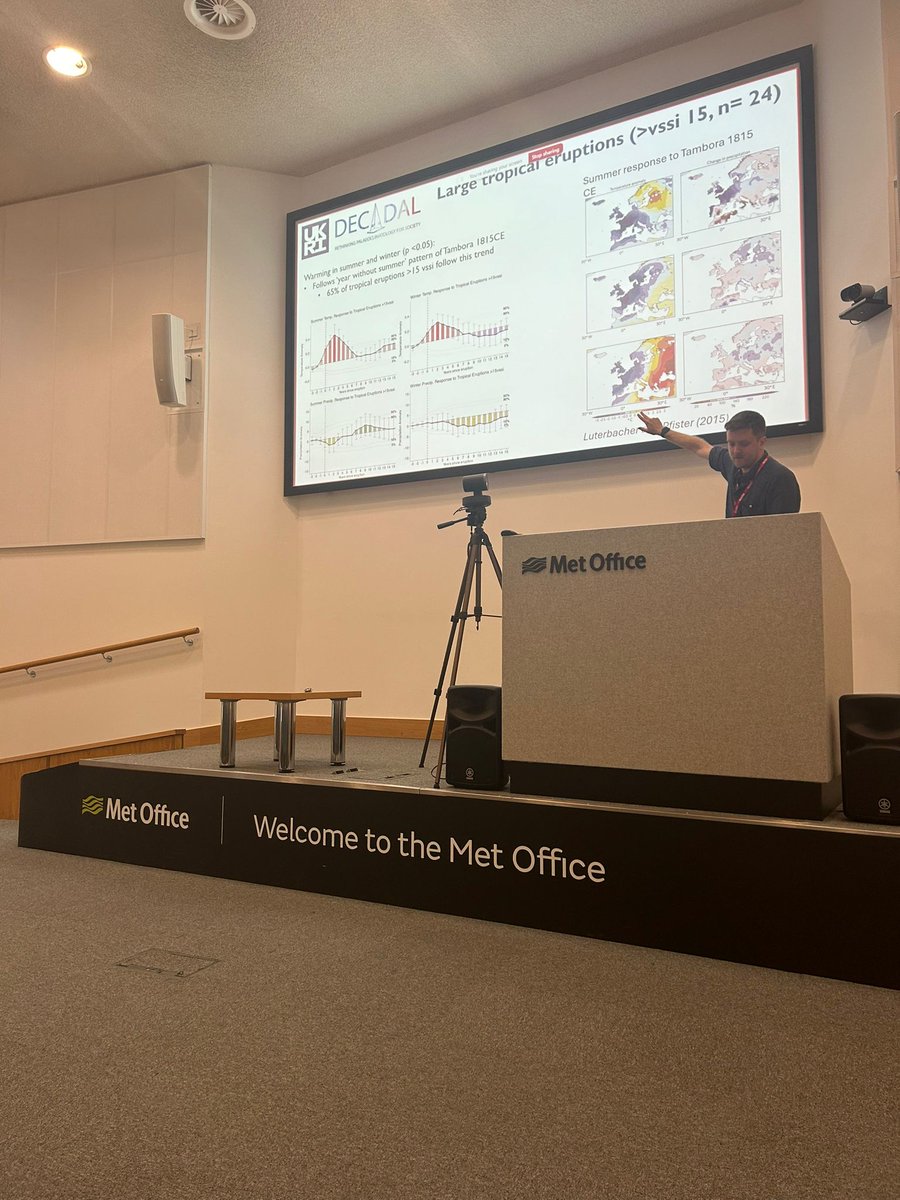 Dr Celia Martin-Puertas, Laura Boyall &amp; Dr Paul Lincoln from <a href="/Palaeo_Decadal/">DECADAL</a> talked about proxy-based palaeoclimate at the <a href="/metoffice/">Met Office</a> yesterday. Discussing the use of their annual (palaeo) observations to validate models &amp; hypothesis #RHULGeogResearch #RHULGeogPGR #ukriflf #rhul