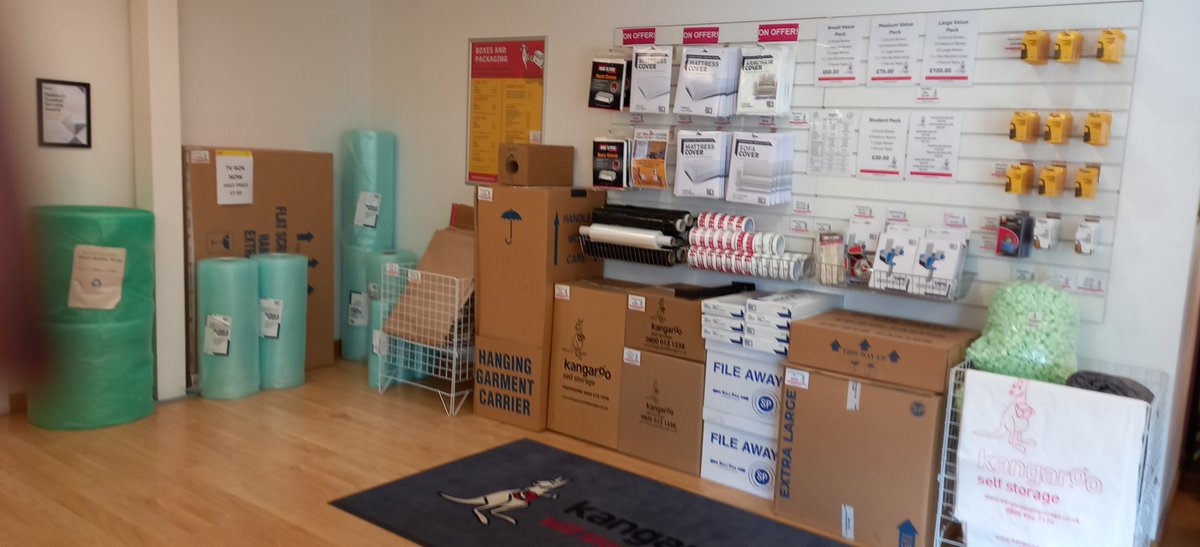 KangarooDundee's tweet image. Need bubble wrap, boxes, tape or any other items for packing? If yes hop on in to us here in Dundee where we kan assist will your packing needs. #packingboxes#selfstorage#yeswekan