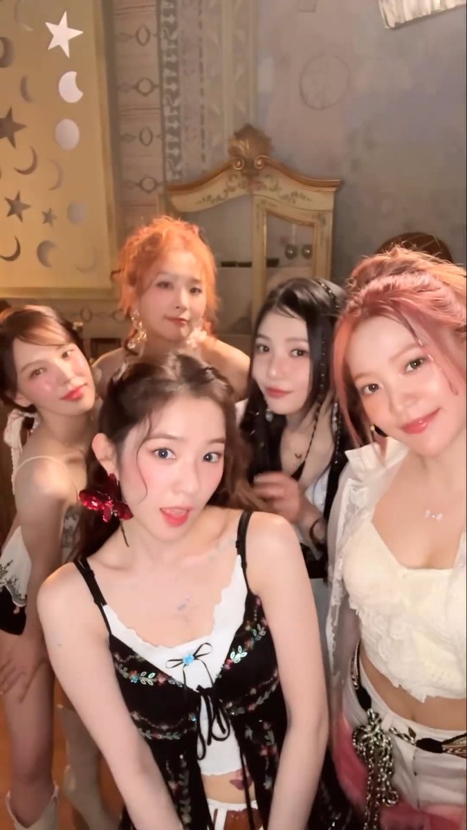 seurrene_'s tweet photo. THEY ARE SO PRETTY WOWWWWWW https://t.co/eE0otNuafW