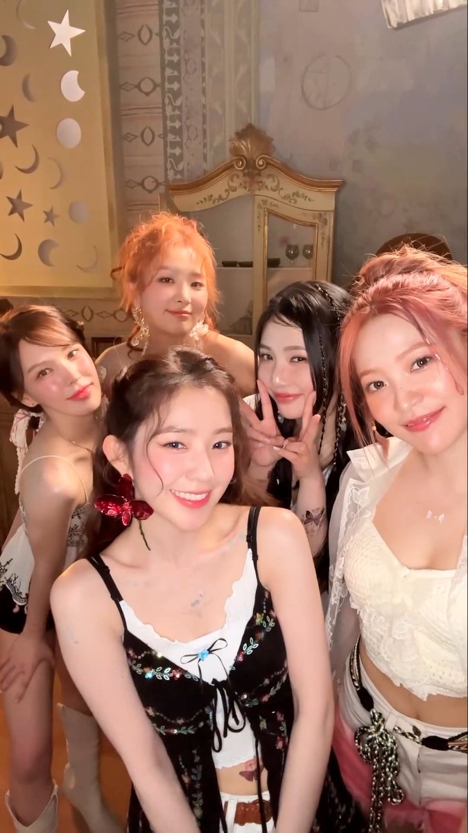 seurrene_'s tweet photo. THEY ARE SO PRETTY WOWWWWWW https://t.co/eE0otNuafW