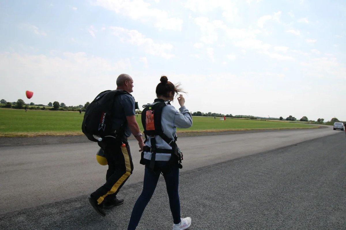 London Hinton Skydiving🪂🪂｜
Brave people, enjoy the world first