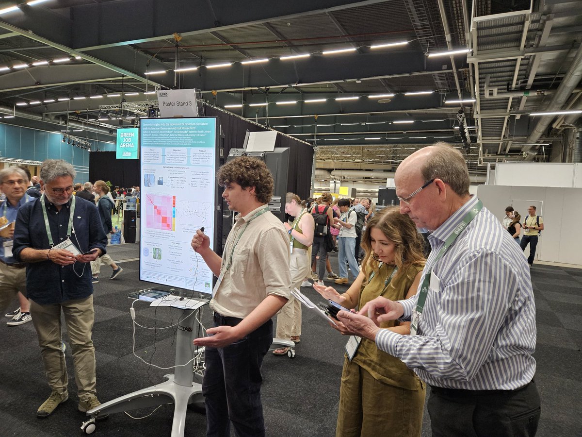 VillariLab (@labvillari) on Twitter photo Yay for <a href="/resinsoaked/">Colton Meinecke</a> presenting his amazing work on Fusarium circinatum genetic varability in Southern US. #IUFRO24! Yay for <a href="/resinsoaked/">Colton Meinecke</a> presenting his amazing work on Fusarium circinatum genetic varability in Southern US. #IUFRO24!