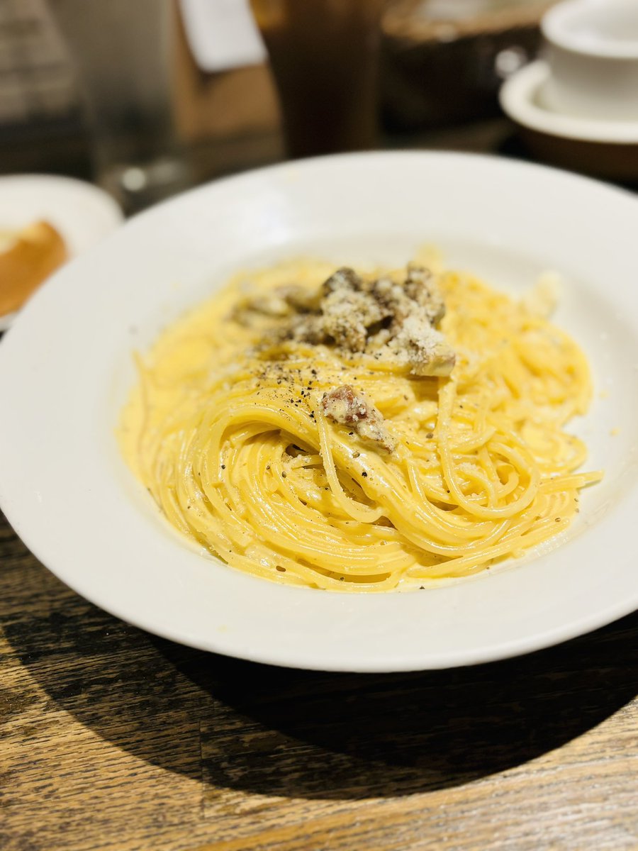 usa_konpeito21's tweet image. 今日はシンバさん【@simbacoder】とランチしてきました♪
パスタランチ🍝もちもちクリーミーで美味しかった☺️シンバさんご馳走様でした😙
その後もお茶🍵して色々お話しできて楽しかった♪
美味しいもの食べて幸せいっぱいになったので〜諸々作業頑張ります☺️
#codolife