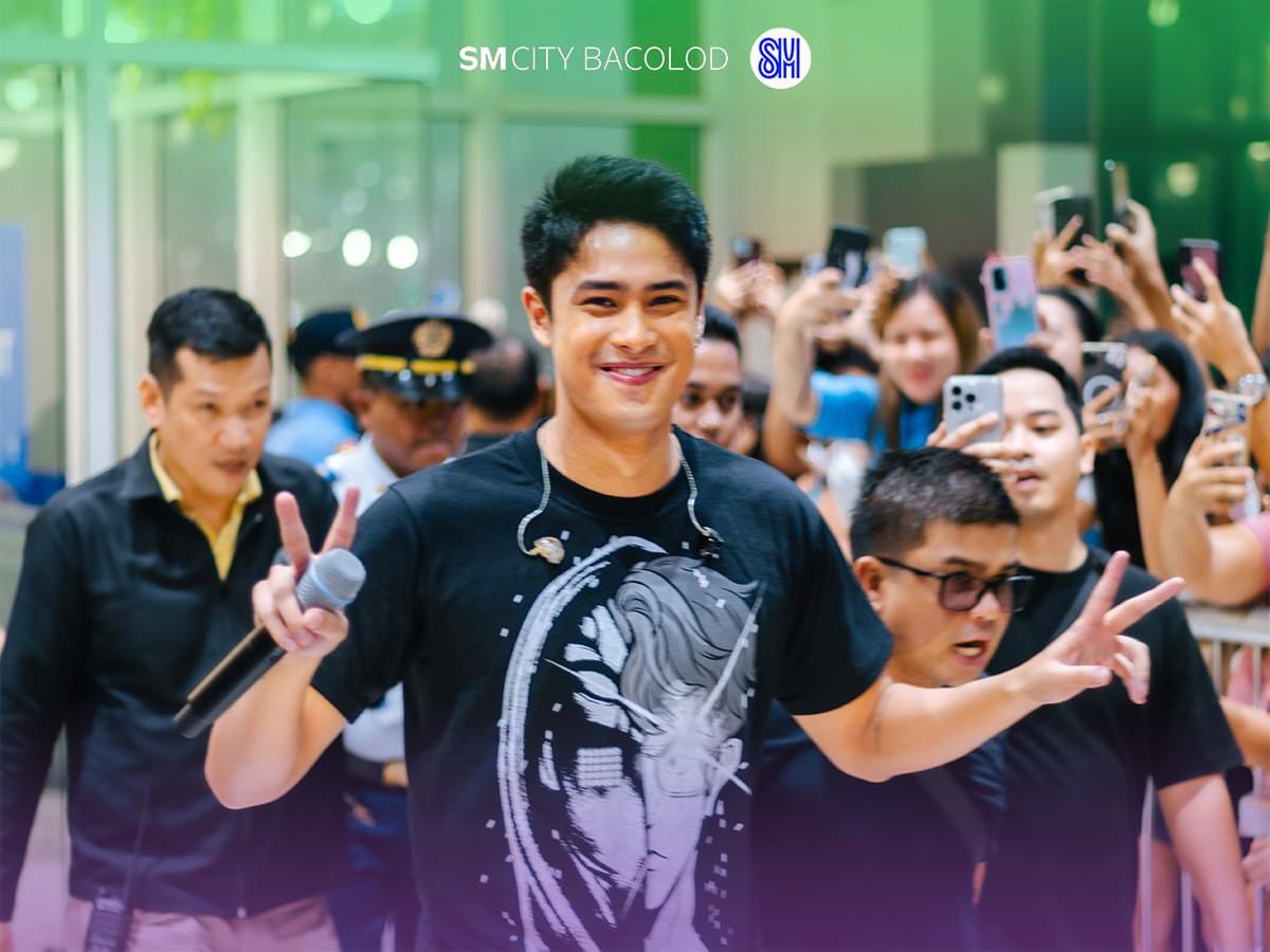 [📸 FB] Donny is spotted on SM Bacolod’s Facebook Post! 👾

“Thank you, Donny, for shining a light on this important cause. 💜💚”

EskapeGGTour InBacolod

#GGTheMovie
#GGTheMovieOnNetflix
#GGTheMovieWorldwide 
#DonnyPangilinan