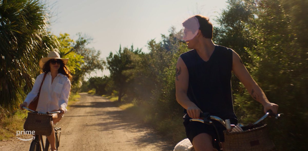 ___lilyvalley's tweet image. Amazon primeで配信中の『The Idea of You』
バツイチの女性が娘の付き添いで行ったライブの人気バンドマンと運命の出会いを果たすロマコメ映画🌿アンハサウェイ主演でバンドマンのモデルはハリースタイルズ！