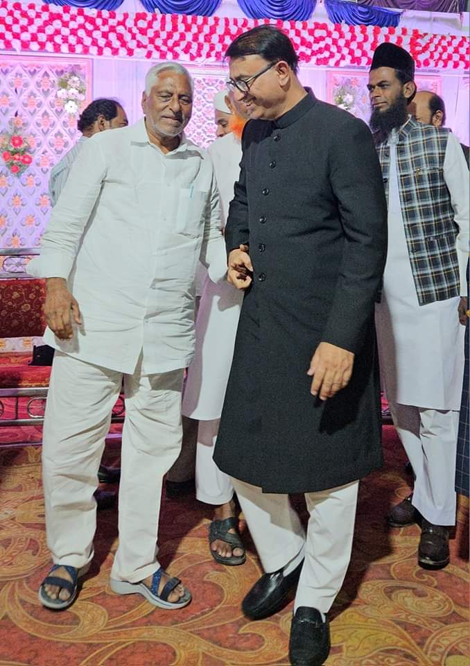 amjedmbt's tweet photo. Very sad to know that a senior Politician Tatiparthi Jeevan Reddy who stood by Congress party since since 1984 has resigned his MLC post in protest against the dictatorship attitude of Sri Anumula Revanth Reddy (TPCC President) & Cheif Minister, Telangana.

I have been watching him since my childhood when I used to visit Andhra Pradesh Legislative Assembly along with my late father Gazi-e-Millat Alhaj Mohammed Aman Ullah Khan (former MLA) & founder MBT and interacted many times found him to be a pacca "Secular and Workaholic Politician" irrespective of him whether being in power or not.Its a very great loss to Congress party if they do not convince him and stop him from resigning.Many times whenever I met him he always treated me and called me "Chinna Khan" and every time recalls about his days spent with my father and how he used to speak in Telugu in Assembly and how he used to fight for muslim cause.

Tatiparthi Jeevan Reddy was first elected as Panchayat Samithi President of Mallial in 1981 in non-party-based elections, which is equivalent to today's Legislative Constituency.He was elected as M.L.A. for the first time from TDP in the year 1983 and was inducted in the State Cabinet with an Excise Minister portfolio.He later differed with N.T.R. and joined the Congress Party under the leadership of late Sree Rajeev Gandhi in the year 1984.He won the elections from the Congress Party in the year 1989, 1996, 1999, 2004 and 2014. In 2019, he was elected as a Member of Legislative Council (Graduate) from Karimnagar Assembly constituency with a majority of (39,430) votes.

T Jeevan Reddy contested against the B.R.S. Party President in the Parliament by-election in the year 2006 and 2008. In 2008 Parliament elections, he lost marginally with 14,000 only. In 2006 he was inducted into the State Cabinet until 2009 during which he held the portfolio of Roads & Building's.After formation of Telangana State he won the only seat from North Telangana for Congress.

Amjed Ullah Khan 
(Spokesman) MBT