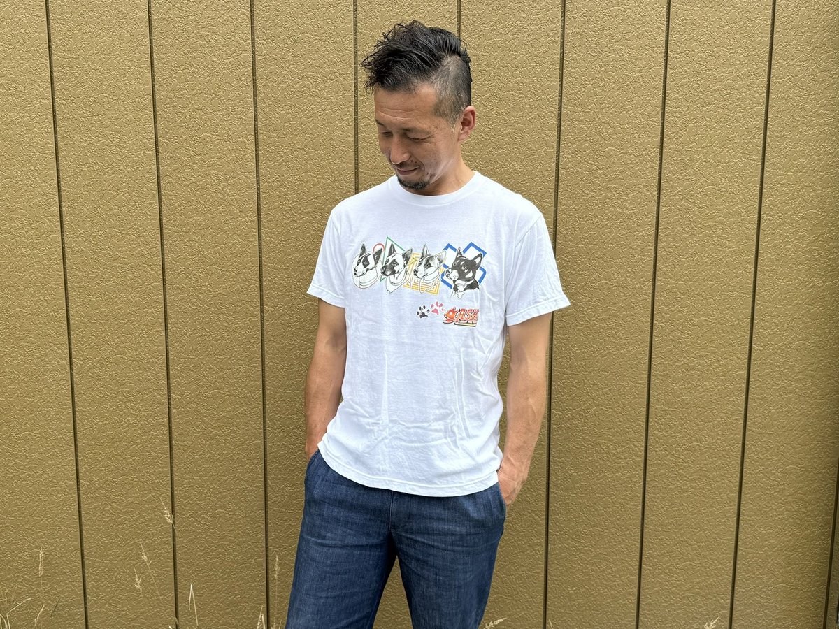 ZASH91999804's tweet image. 動画でも紹介しましたが、ZASHはじめての公式グッズ「Tシャツ」と「アクリルキーホルダー」が販売開始です！
受注生産のTシャツについては、1週間後に一度受注を締め切って発注をかけたいと思っておりますので、お求めの方はお早めにご注文ください！！
zash-hero-for-dogs.stores.jp

#発送は安心の静岡組