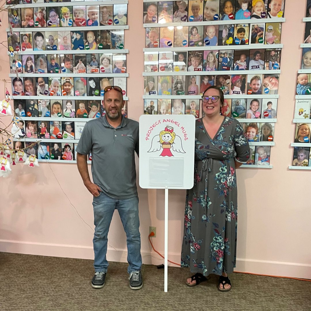 pscosigngroup's tweet image. In celebration of Project Angel Hugs' 25th anniversary, our #Sheboygan team was honored to partner with this 501(c)3 nonprofit. We created signage and sponsor recognition banners for their Angel Benefit event this past weekend. 

#PSCOKiefferCares #PSCOSignGroup #signage