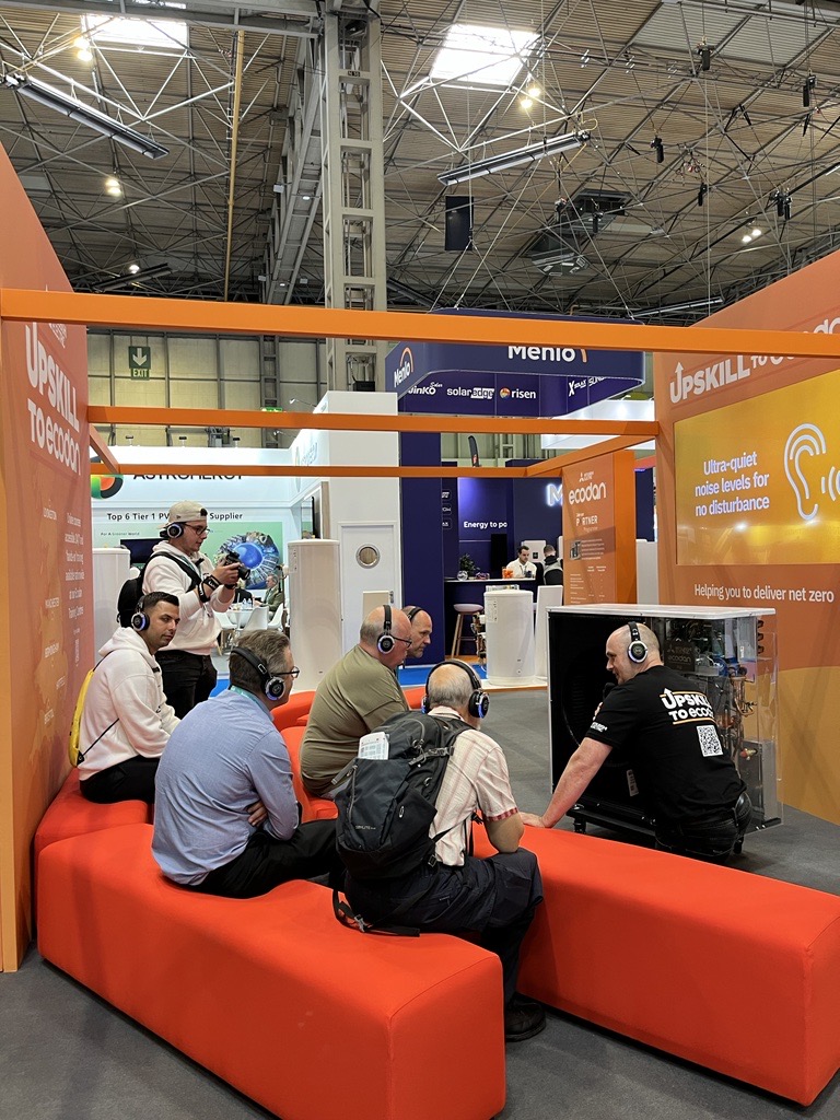 Ecodanheating's tweet photo. Busy Day 1 at the @InstallerSHOW! π€©
Come visit the Mitsubishi Electric Ecodan stand 5C68 and speak to one of our experts - theyβll talk you through everything you need to know about #UpskillToEcodan. π§We look forward to seeing you here. π
#InstallerSHOW2024 #Ecodan https://t.co/2RNS4YAALX