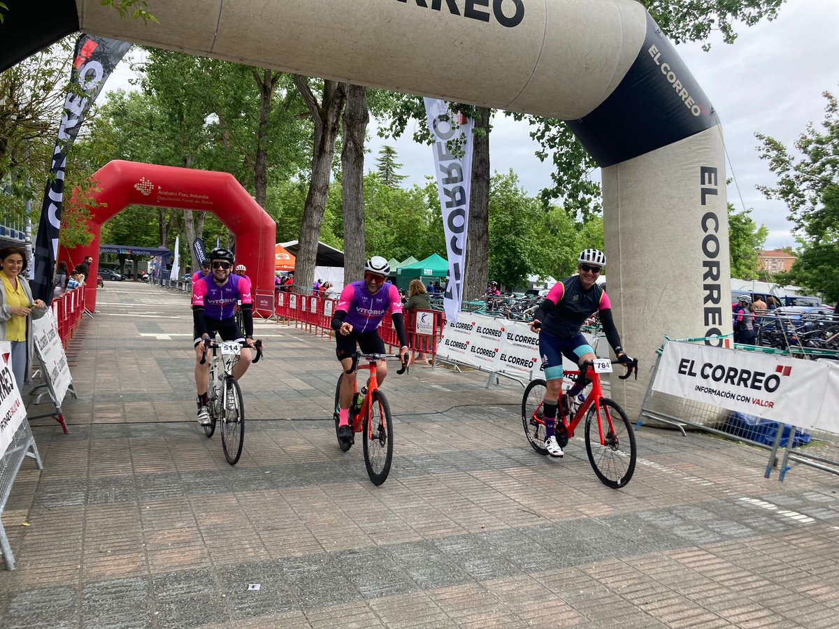 Era el reto antes del verano, superado y disfrutado. Cicloturista Vitoria. Para repetir.