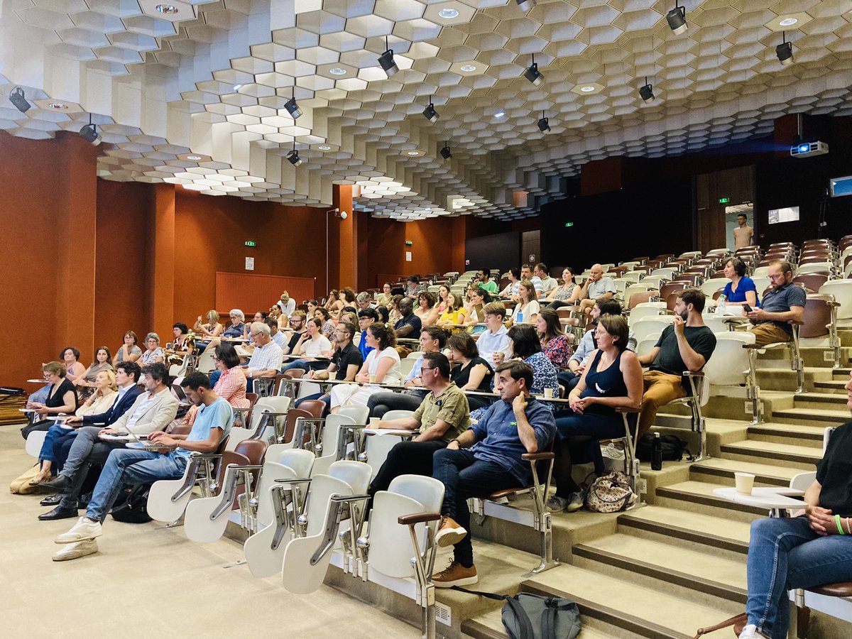 CHU de Bordeaux (@chubordeaux) on Twitter photo Bienvenue au séminaire du pôle Santé Publique du <a href="/CHUBordeaux/">CHU de Bordeaux</a> ! Les équipes et les représentants des usagers échangent autour du don d’organes, des soins en prison mais aussi des nouvelles drogues. Des sujets variés au cœur de l’actualité pour un pôle aux multiples compétences. Bienvenue au séminaire du pôle Santé Publique du <a href="/CHUBordeaux/">CHU de Bordeaux</a> ! Les équipes et les représentants des usagers échangent autour du don d’organes, des soins en prison mais aussi des nouvelles drogues. Des sujets variés au cœur de l’actualité pour un pôle aux multiples compétences.