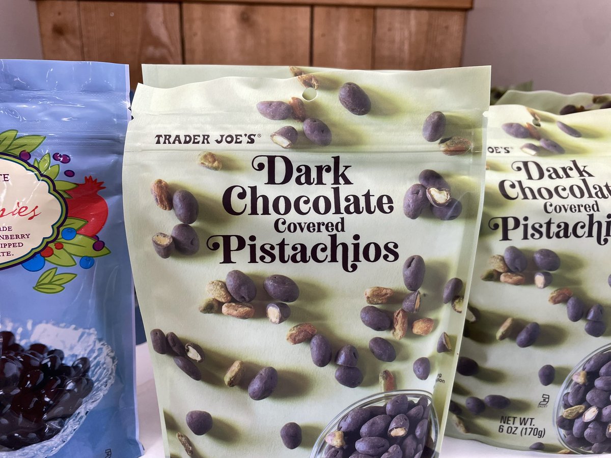 ladddesign's tweet image. Spotted my hand drawn Neato Serif font in use on this Trader Joe’s package today.