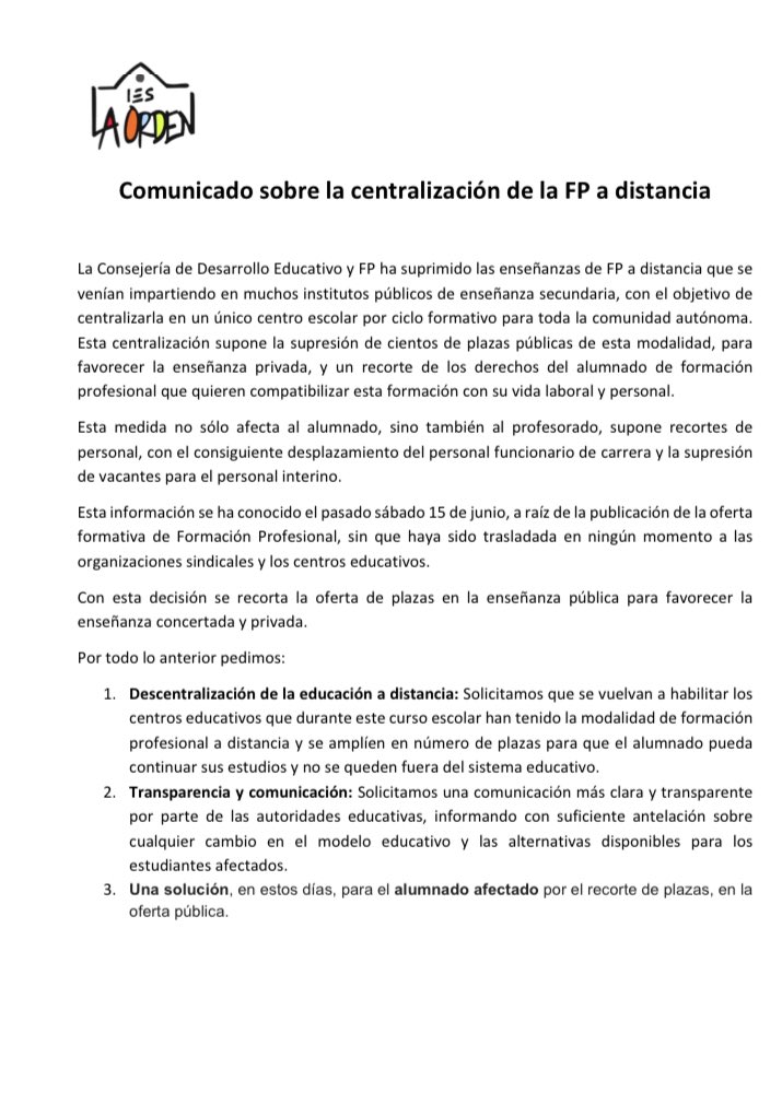 ieslaorden's tweet photo. El profesorado de FP del IES La Orden se ha vuelto a concentrar hoy en contra de la centralización y privatización de la FP a distancia https://t.co/yPbnzxjuNe
