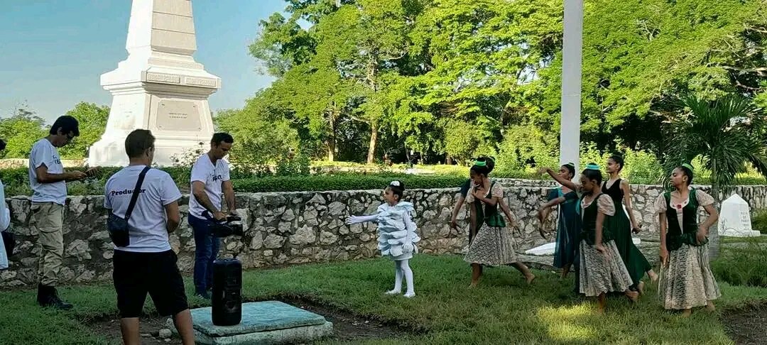 CNCTVGranma's tweet photo. En #ProvinciaGranma se graba el video clip oficial de la campaña “De cara al sol” por el aniversario 130 de la caída en combate de José Martí.

Fotos: Ridiel Roblejo
@YudelkisOrtizB 
@Yanet https://t.co/raiyEgemOK
