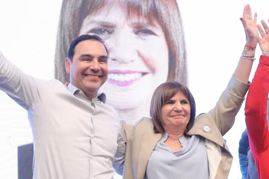 AirinLicenciada's tweet photo. Día 12 de la desaparición de Loan
Cachirula fue a Goya -  Corrientes
Acá está con Gustavo Valdés, nada que agregar https://t.co/fTXpmbjDpr
