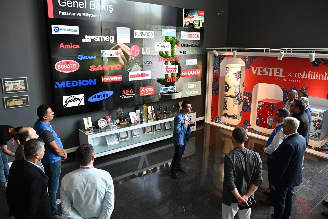 AltundagUysal's tweet image. Vestel ziyaretimiz kapsamında üçüncü durağım Vestel Beyaz Eşya Buzdolabı 1 Fabrikası oldu.