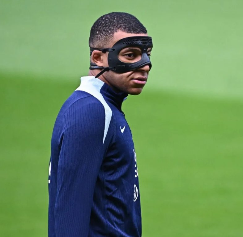 Buttttttt
1 a Zorro pour la France ! 🇫🇷 
#FRAPOL
#EURo2024