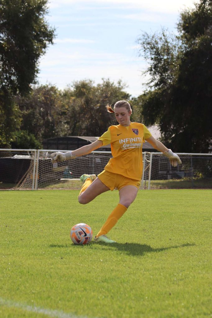 charli_warren1's tweet photo. @SoccerMomInt Charli Warren
2025
Goalkeeper
Journalism or Business 
3.9 

https://t.co/ChMHeyMMjo https://t.co/1vW8fGcsy3