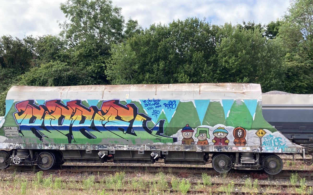 Lovely to be in Bristol today with <a href="/TeamBlueMarble/">Blue Marble</a> colleagues. Great to hear lots of tips and tricks as well latest project insights and methods 💡💭✏️